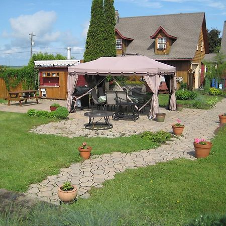 Éden sur Terre Bed and Breakfast Marieville Exterior foto