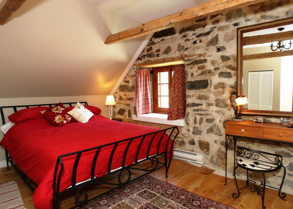 Éden sur Terre Bed and Breakfast Marieville Exterior foto