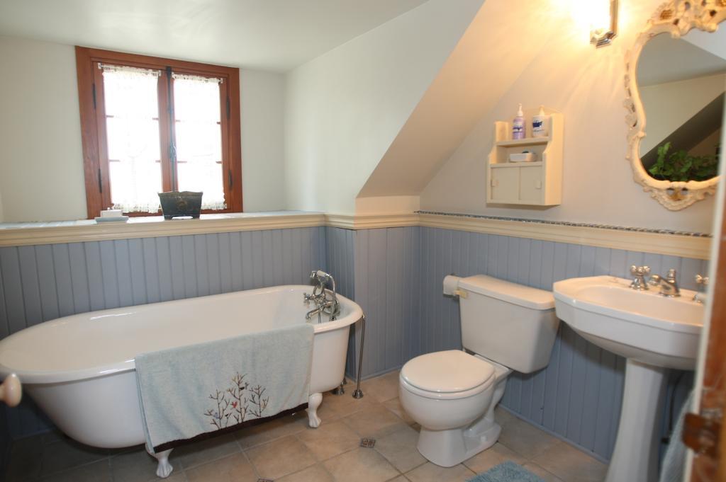 Éden sur Terre Bed and Breakfast Marieville Habitación foto